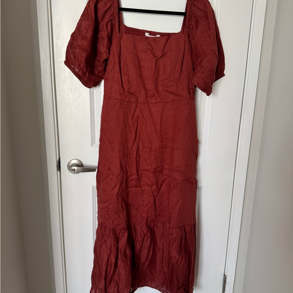 Elegant Red Square-Neck Dress